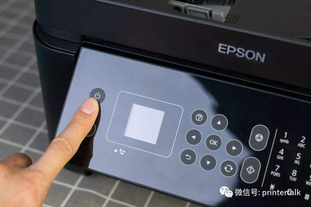 爱普生打印机在电脑上显示脱机怎么弄(爱普生打印机在电脑上显示脱机怎么弄好)