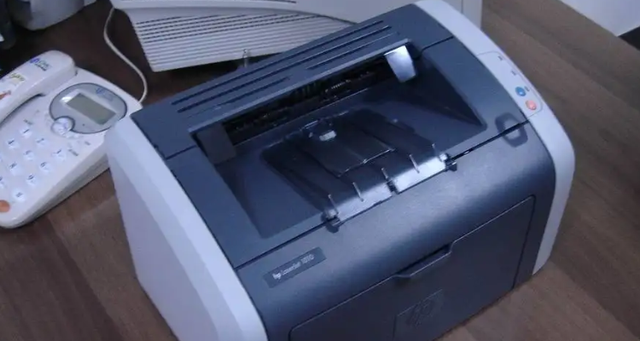 打印机显示缺纸(打印机显示缺纸 但是有纸不能打印)